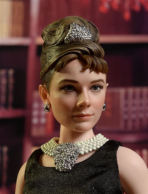 Review And Photos Of Audrey Hepburn Breakfast At Tiffanys Sixth Scale