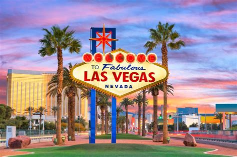 ‘welcome To Fabulous Las Vegas’ Sign Take Home A Memory With A Photo At This Iconic Landmark