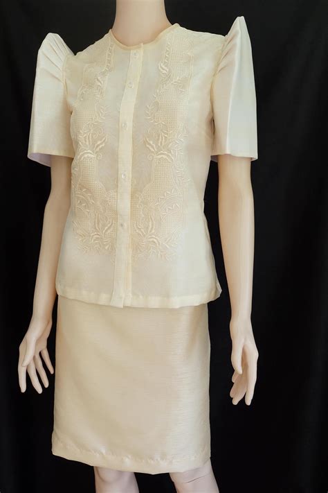 modern filipiniana ladies barong tagalog blouse in mestiza sleeves maria clara philippine
