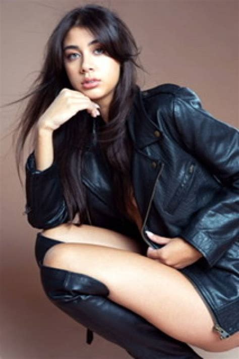 Titania Mayer Model WINK Models