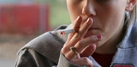 shopping vouchers could help one in five pregnant women quit smoking university of cambridge