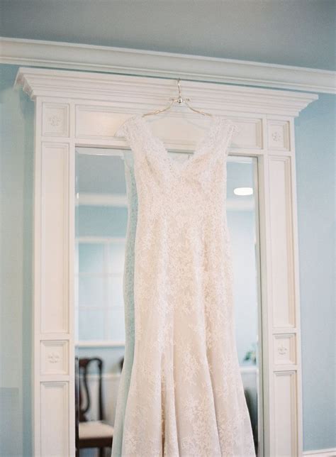 Bridal Suite Must Haves Wedding Day Getting Ready Ideas Bridal Suite