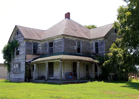 Abandoned Old Farmhouse Sw Of Rogers Arkansas Abandoned Farm