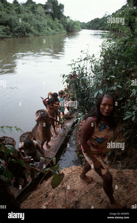 Indigenous Women Amazon Stockfotos Und Bilder Kaufen Alamy