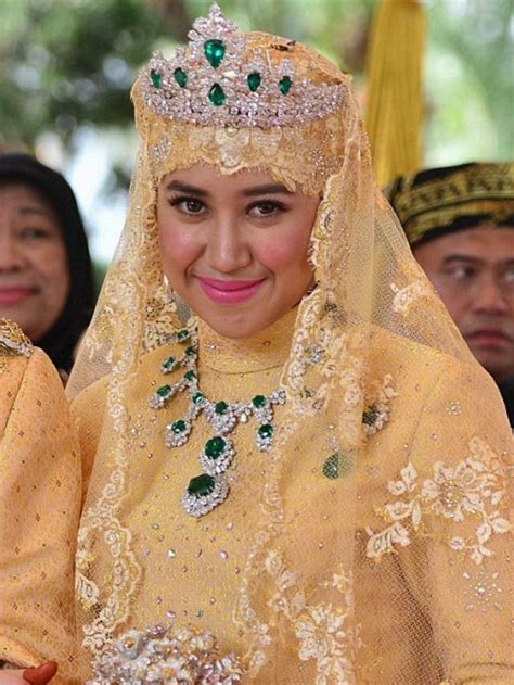 Princess Of Brunei~ Gem Studded Shoes Emeralds The Size Of Quails