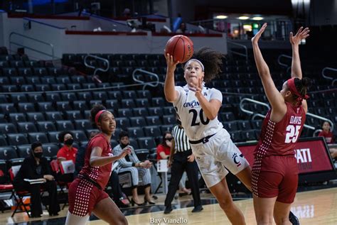 Wbb Hayes Makes Aac All Freshman Team The Front Office News