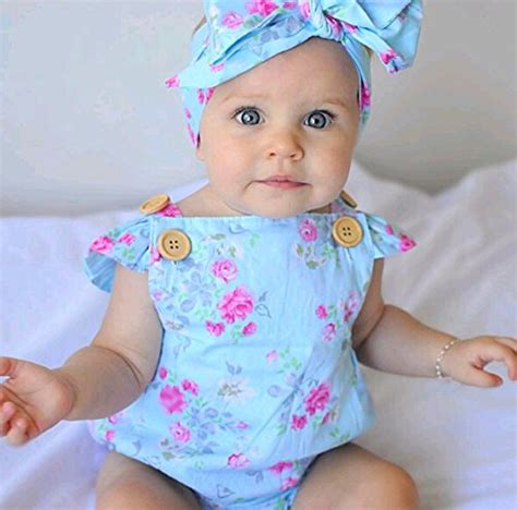 Baby Girls Full Flower Print Buttons Ruffles Romper Bodysuit With