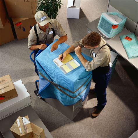 5 Reasons Why Should You Hire A Packer And Mover Inside Express