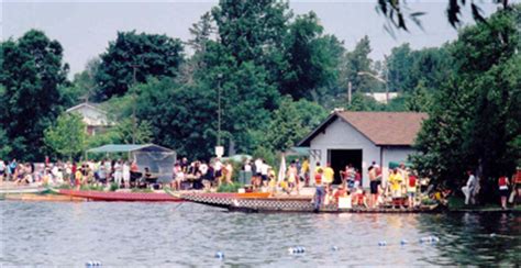 Lasse schöne heeft de deense voetbalploeg donderdag behoed voor een nederlaag. Canada's Sprint Canoe Clubs