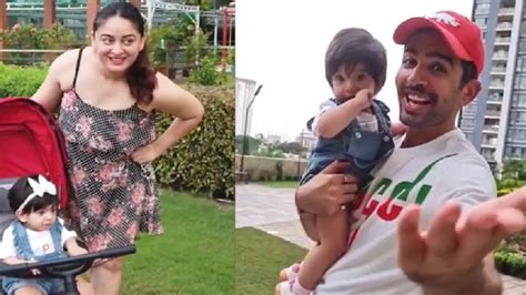 Mahi Vij And Jay Bhanushali Cutest Video Playing With Daughter Tara Youtube
