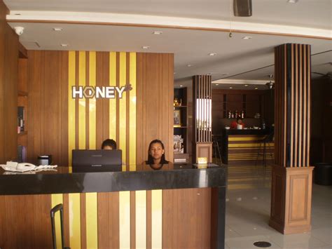 Honey inn is a short driving distance of hard rock cafe pattaya. Honey Inn www.pattayaone.com