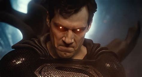 In zack snyder's justice league, determined to ensure superman's (henry cavill) ultimate sacrifice was not in vain, bruce wayne (ben affleck) aligns forces with diana prince (gal gadot) with plans to recruit a team of metahumans to protect the world from an approaching threat of catastrophic. Бэтмен воссоединяется с Суперменом в новом трейлере «Лиги ...