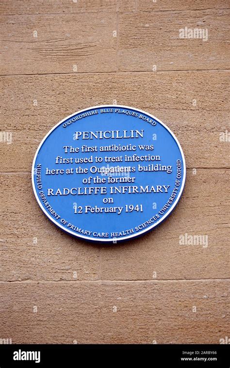 Placa Azul Que Conmemora El Descubrimiento De La Penicilina En La My