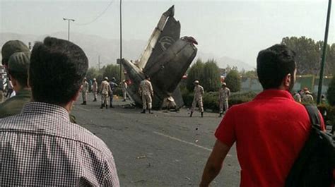 איראן מטוס התרסק לאחר המראה 48 נהרגו