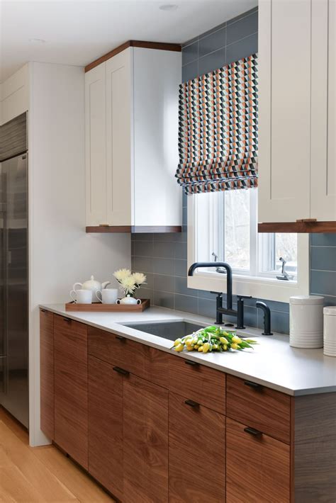 Find out what works well at metropolitan cabinets and countertops from the people who know best. Hot Trend: Walnut Cabinets - Metropolitan Cabinets