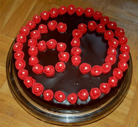 Cake 60 geburtstag motiv cakes photos forenkoch cake leckereien und lustige cake für 60 geburtstag geburtstag cake rezepte 30 bis 60 minuten. Torten und Gebäck Fotoalbum | Kochen & Rezepte bei CHEFKOCH.DE
