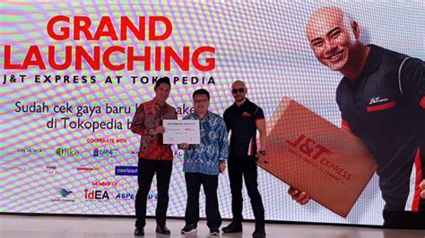 Tampilan realistik dan fitur editornya memungkinkan kamu mengedit dan menciptakan rumah idaman sendiri tanpa batasan. Pakai Aplikasi J&T Express Bisa Kirim Barang dari Rumah