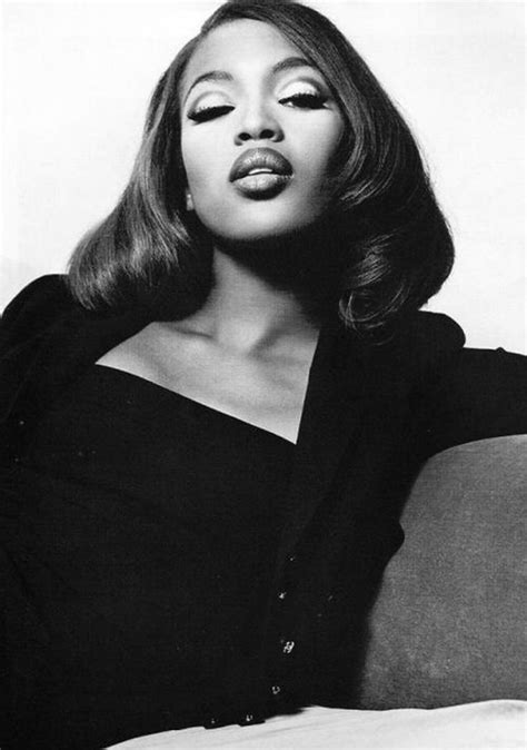 Pin By James Maguire On The Supers Naomi Campbell 90s Naomi Campbell