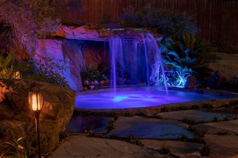 Natural Rock Spas Stunningly Realistic Hot Tub Designs Backyard Spa Spa Hot Tubs