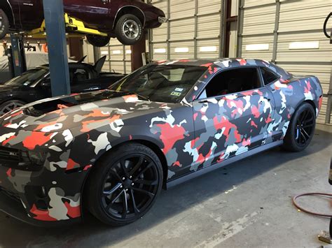 Pin By Magda Oyarzo On Hermosos Camaros Camo Wraps Car Wrap Design