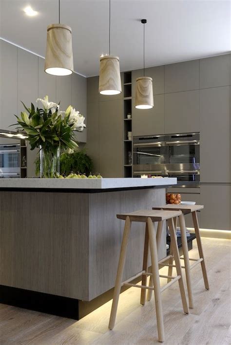 Whether you want inspiration for planning taupe kitchen cabinets or are building designer taupe kitchen cabinets from scratch, houzz has 53 pictures from the best designers, decorators, and architects in the country, including dallas renovation group and the white pear llc, design & build. 30 Timeless Taupe Home Décor Ideas - DigsDigs