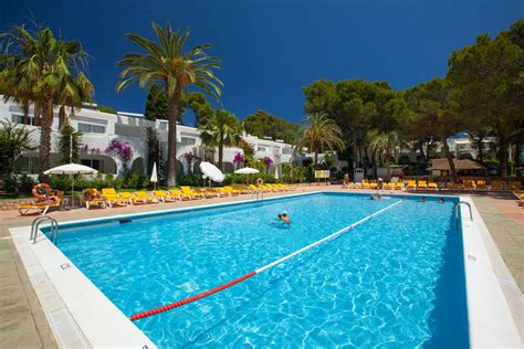 … lees appartementen sol sun beach. Tui Magic Life Cala Pada in Santa Eulalia, Ibiza | loveholidays