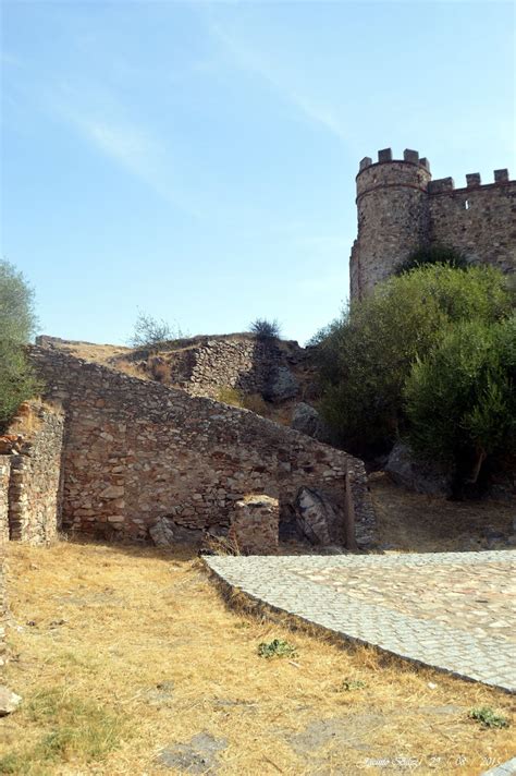 Trochando Por Extremadura Y Alrededores Alconchel Castillo De