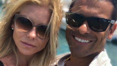 Watch Access Hollywood Interview Kelly Ripa And Mark Consuelos Stun On