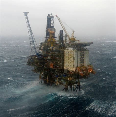 An Oil Rig In The North Sea Rsubmechanophobia