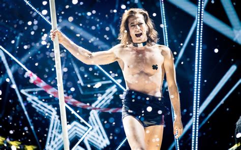 Sangen blev fremført af trine dyrholm & moonlighters og er skrevet af frans bak og per jr. X Factor, i Maneskin sconvolgono e l'esibizione hot spacca ...