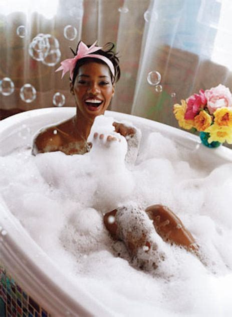 These 6 Gentle Mood Boosting Bubble Baths Wont Mess With Your Vagina