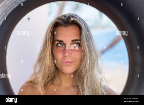 teenage girls beach bikini immagini e fotografie stock ad alta risoluzione alamy