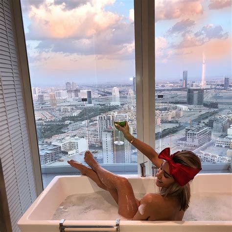 Emily Shak Poses Naked In Bathtub In Plush Dubai Hotel As Scots Influencer Wishes Followers