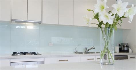 5 Benefits Of Installing Plastic Kitchen Splashbacks In Your Home