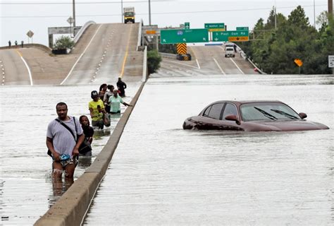 Hurricane Harvey And Public And Private Disaster In Houston The New Yorker