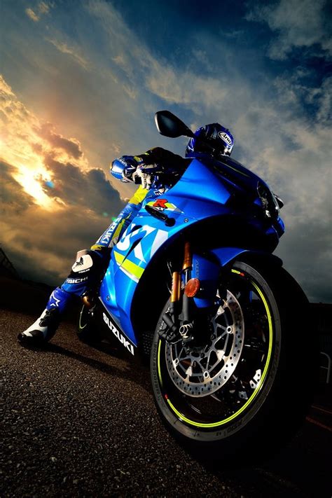 It could reach a top speed of 180 mph (290 km/h). Suzuki GSX-R 1000 R - Alle technischen Daten zum Modell ...