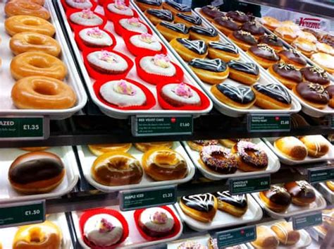Sivutyrityksetruoka ja juomadonitsikauppakrispy kreme doughnuts. كرسبي كريم الرياض حي السويدي الغربي