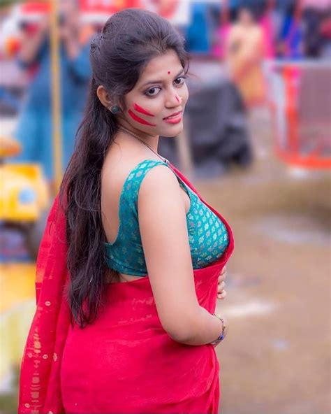 Amazing Indian Women In Saree Pictures Page