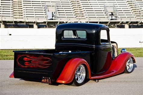 Pin By Jose Gonzalez On Mans Health Classic Pickup Trucks Ford