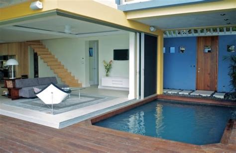 desain kolam renang  rumah minimalis