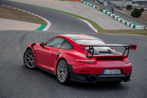 Porsche says the gt2 rs is 300 pounds lighter than a turbo s. The 2018 Porsche 911 GT2 RS and the Science of Speed ...