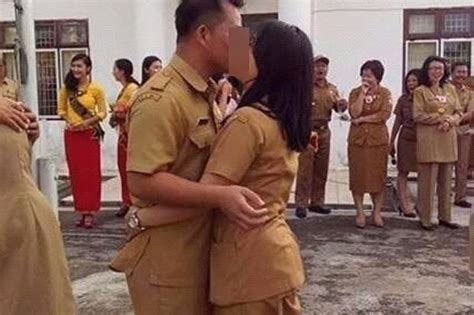 Pns Ciuman Massal Gubernur Sumut Tunggu Hasil Kerja