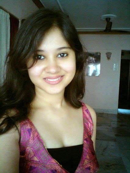 Selfie Of Indian Girl Pics