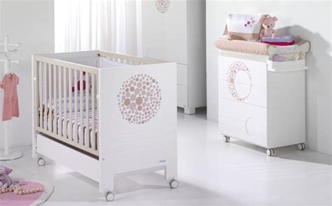 • multifunktionales, mitwachsendes babybett / kinderbett • bis zu 7 umbauvarianten in einem produkt • hergestellt aus ökologischem massivholz… Baby Bett auswählen - 25 Babyzimmer Einrichtungen