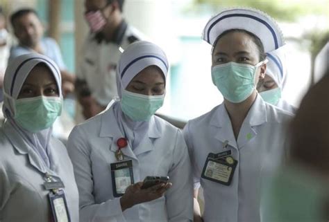 Kementerian kesihatan malaysia (kkm) telah mengesahkan terdapat 19 kes keracunan makanan dengan 2 orang mangsa meninggal dunia selepas pihak mereka juga mendapati ramuan laksa yang dijual tiada kaitan dengan 'iceberg lettuce'. COVID-19: Petugas Kementerian Kesihatan boleh lapor polis ...