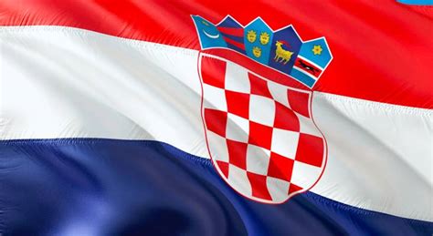 Jetzt stöbern, preise vergleichen und online bestellen! Flagge Kroatien - Hintergrund und Geschichte - lust-auf ...