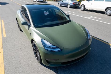 Tesla Model 3 Matte Military Green Vinyl Wrap 3m 2080 M26