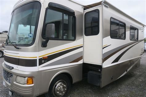 Used 2005 Bounder 35e Overview Berryland Campers