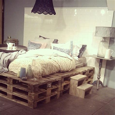 Save money and build your own bed frame. 40+ DIY Ideas Easy-to-Install Pallet Platform Beds ...