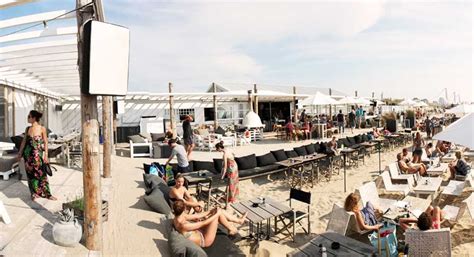 beachclub witsand noordwijk beaches strandtent koffie in de ochtend en het strand